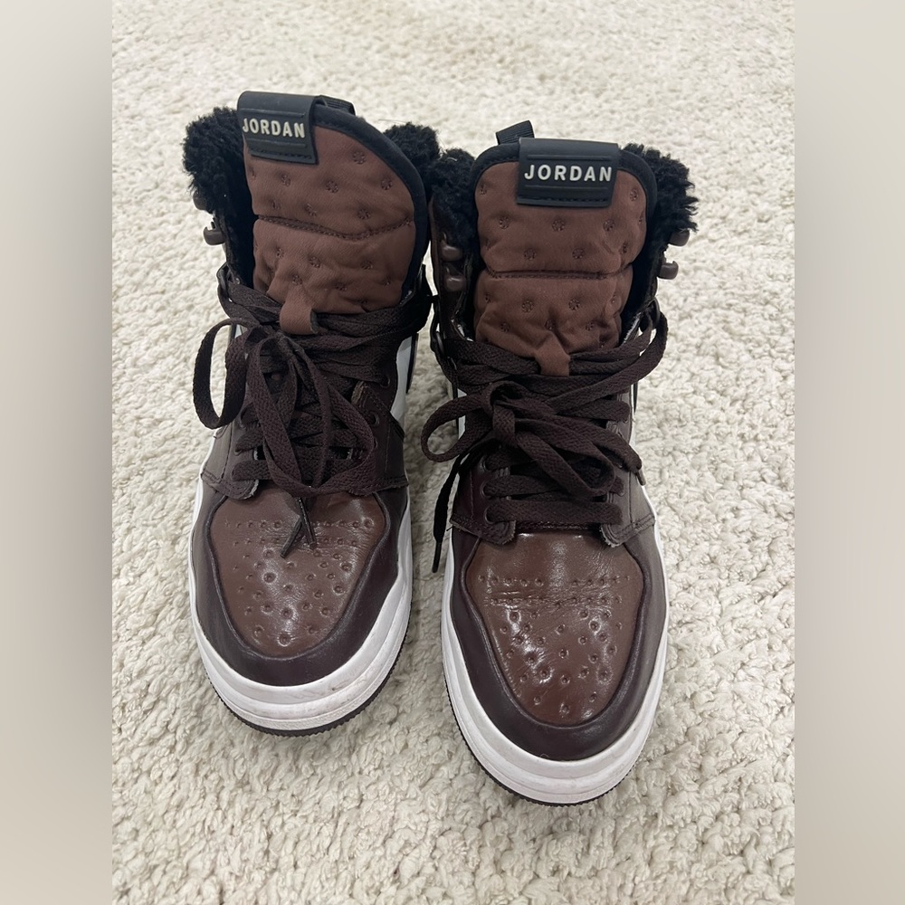 women’s jordan’s size 8.5